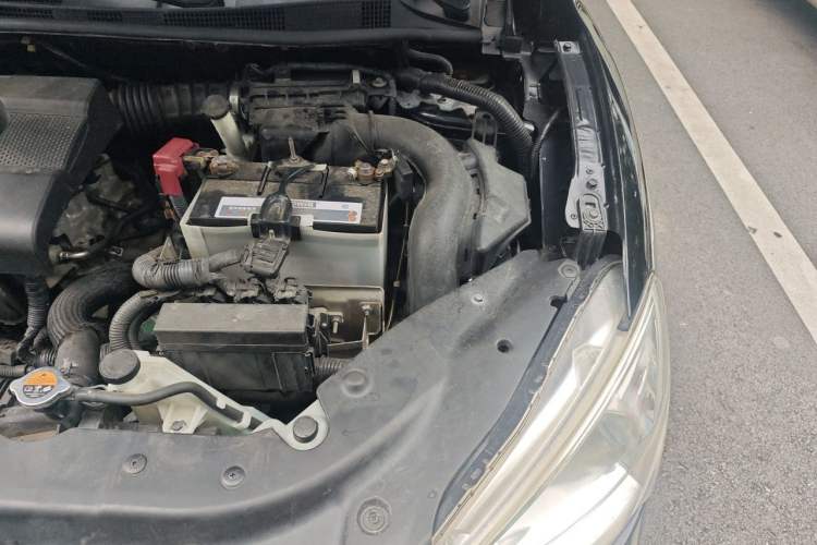 Used Nissan Sylphy 2012 1.6 XL CVT Luxury Edition Engine Bay Left