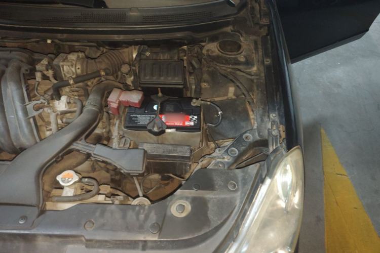 Used Nissan Sylphy 2012 Classic 1.6XE Manual Comfort Edition Engine Bay Left
