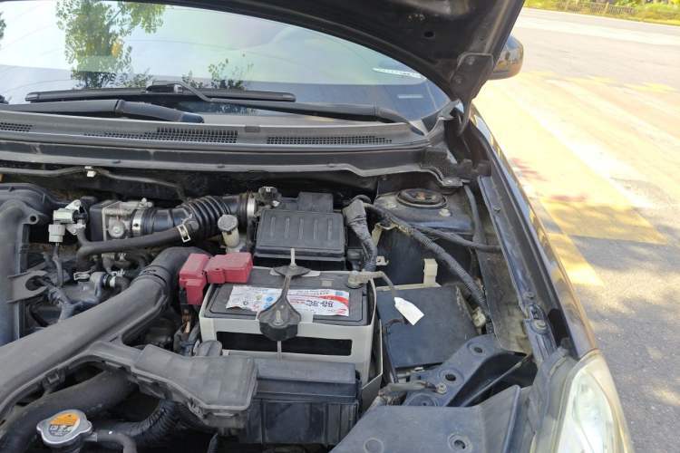 Used Nissan Sylphy 2012 Classic 1.6XE Manual Comfort Edition Engine Bay Left