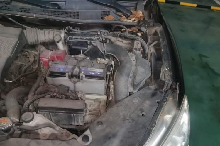 Used Nissan Sylphy 2012 1.6 XL CVT Luxury Edition Engine Bay Left