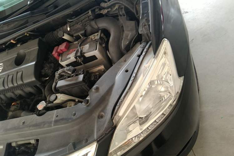 Used Nissan Sylphy 2012 1.6 XL CVT Luxury Edition Engine Bay Left