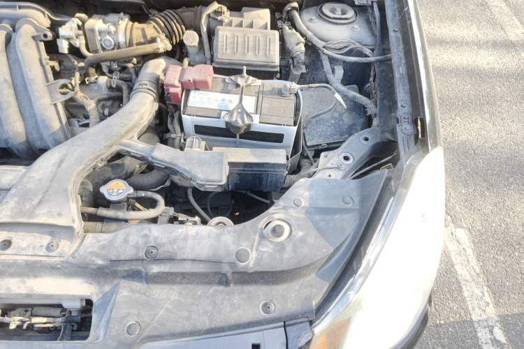 Used Nissan Sylphy 2012 Classic 1.6XE Manual Comfort Edition Engine Bay Left