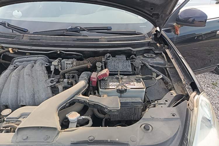 Used Nissan Sylphy 2012 Classic 1.6XE Manual Comfort Edition Engine Bay Left