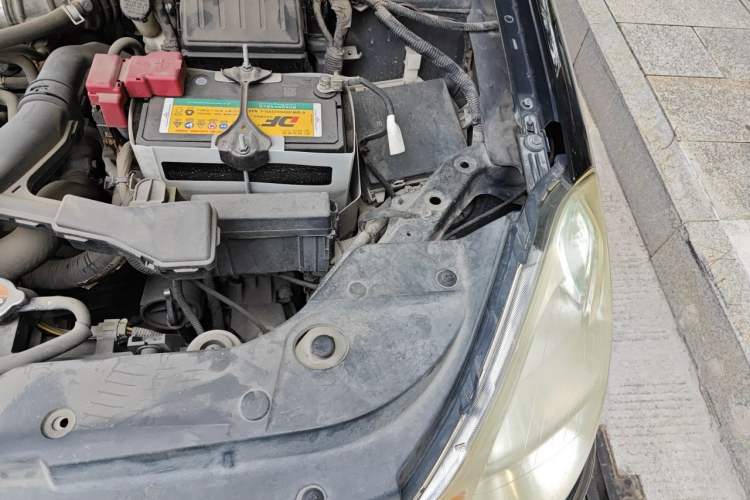 Used Nissan Sylphy 2012 Classic 1.6 XL Automatic Luxury Edition Engine Bay Left
