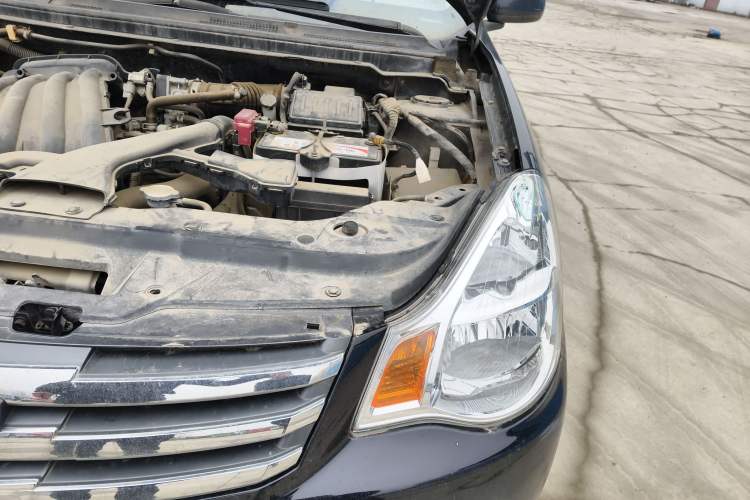 Used Nissan Sylphy 2012 Classic 1.6XE Manual Comfort Edition Engine Bay Left