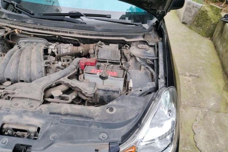 Used Nissan Sylphy 2012 Classic 1.6XE Manual Comfort Edition Engine Bay Left