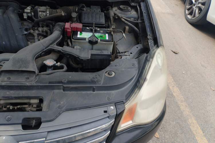 Used Nissan Sylphy 2012 Classic 1.6XE Automatic Comfort Edition Engine Bay Left