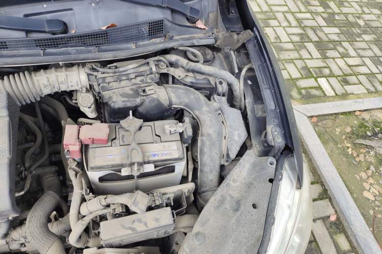 Used Nissan Sylphy 2012 1.6 XL CVT Luxury Edition Engine Bay Left
