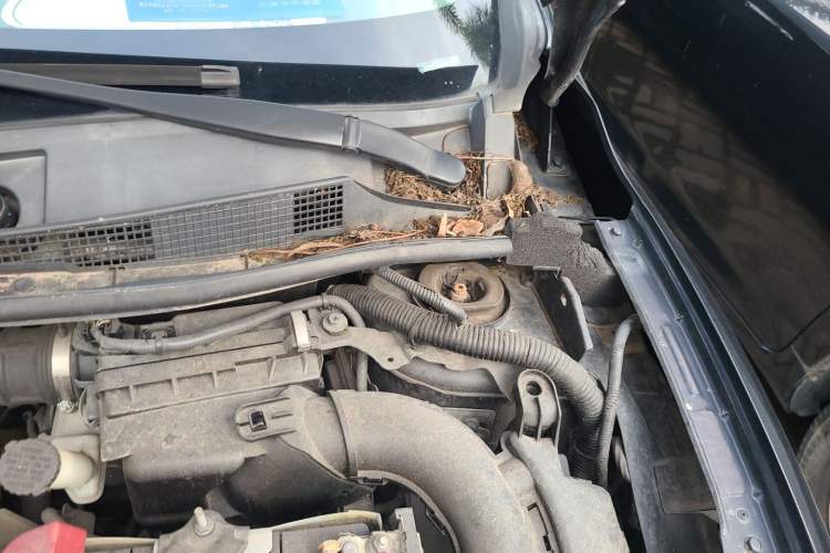 Used Nissan Sylphy 2012 1.6 XL CVT Luxury Edition Engine Bay Left