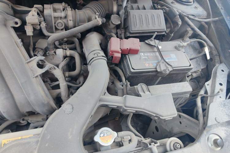 Used Nissan Sylphy 2012 Classic 1.6XE Manual Comfort Edition Engine Bay Left