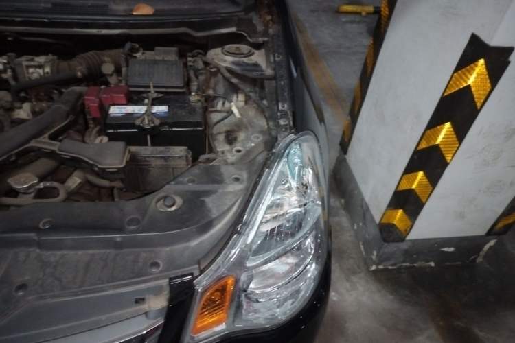 Used Nissan Sylphy 2012 Classic 1.6XE Manual Comfort Edition Engine Bay Left