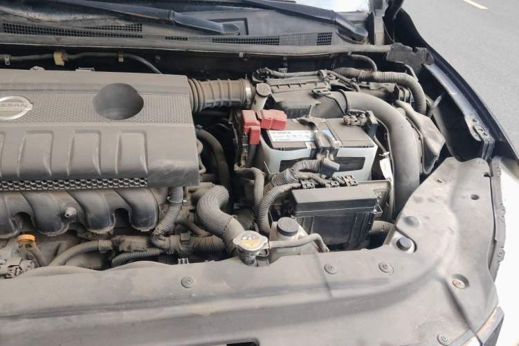 Used Nissan Sylphy 2012 1.6 XL Manual Luxury Edition Engine Bay Left