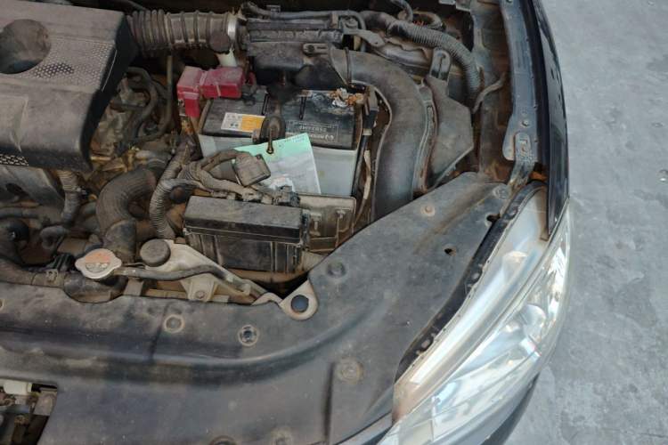 Used Nissan Sylphy 2012 1.6 XL CVT Luxury Edition Engine Bay Left