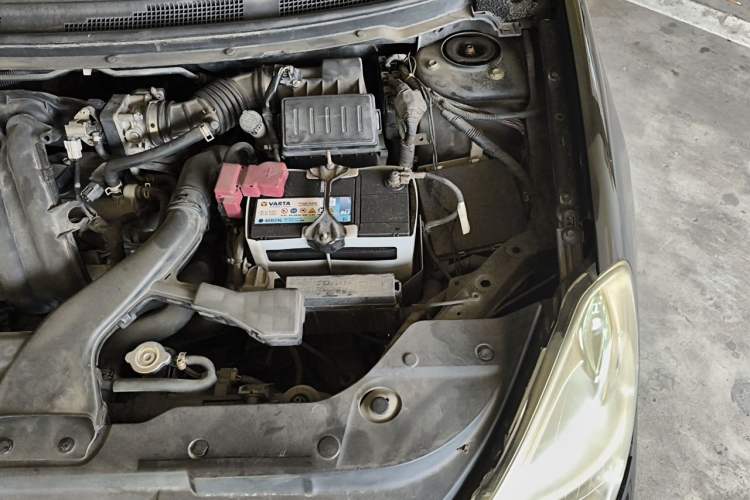Used Nissan Sylphy 2012 Classic 1.6XE Automatic Comfort Edition Engine Bay Left