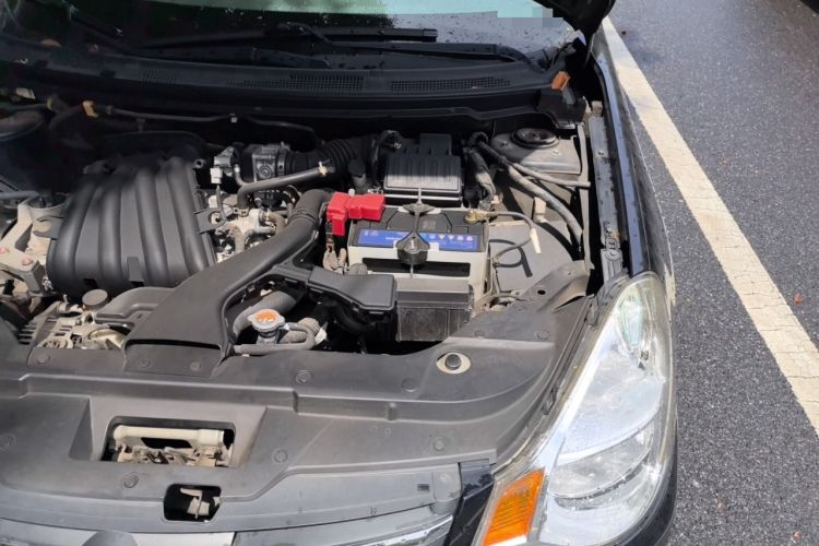 Used Nissan Sylphy 2012 Classic 1.6XE Manual Comfort Edition Engine Bay Left