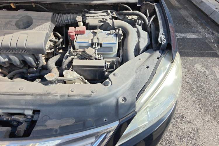 Used Nissan Sylphy 2012 1.6 XL CVT Luxury Edition Engine Bay Left