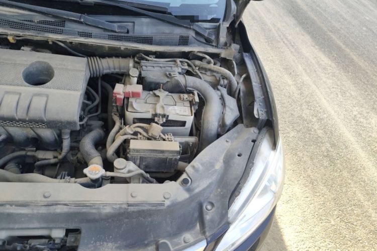 Used Nissan Sylphy 2012 1.6 XL Manual Luxury Edition Engine Bay Left