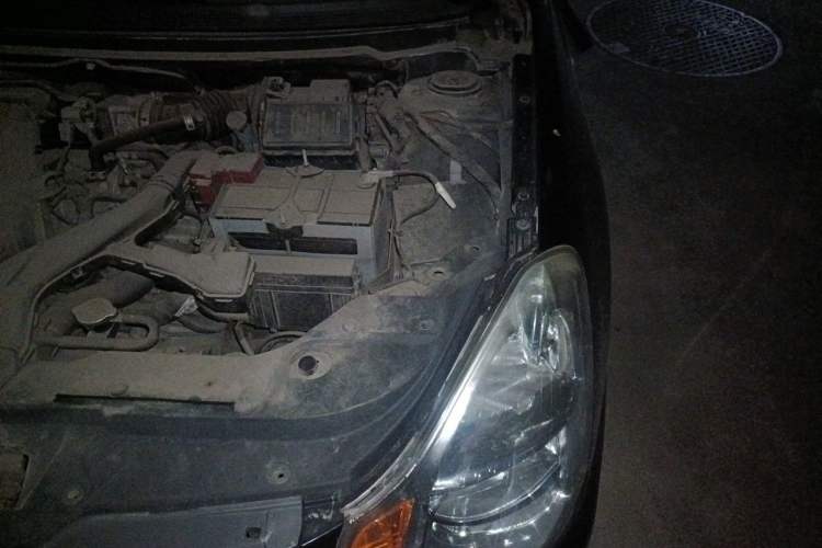 Used Nissan Sylphy 2012 Classic 1.6XE Manual Comfort Edition Engine Bay Left