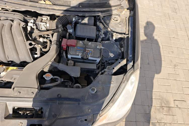 Used Nissan Sylphy 2012 Classic 1.6XE Manual Comfort Edition Engine Bay Left