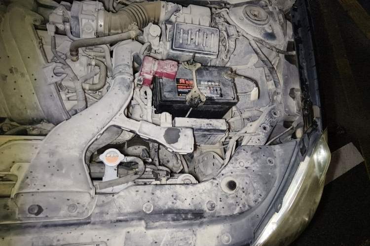 Used Nissan Sylphy 2012 Classic 1.6XE Automatic Comfort Edition Engine Bay Left