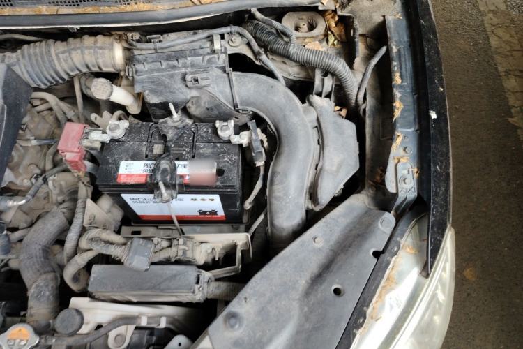 Used Nissan Sylphy 2012 1.6XE Manual Comfort Edition Engine Bay Left