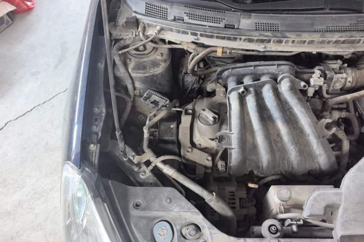 Used Nissan Sylphy 2012 Classic 1.6XE Manual Comfort Edition Engine Bay Right