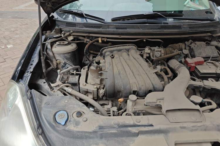Used Nissan Sylphy 2012 Classic 1.6XE Manual Comfort Edition Engine Bay Right