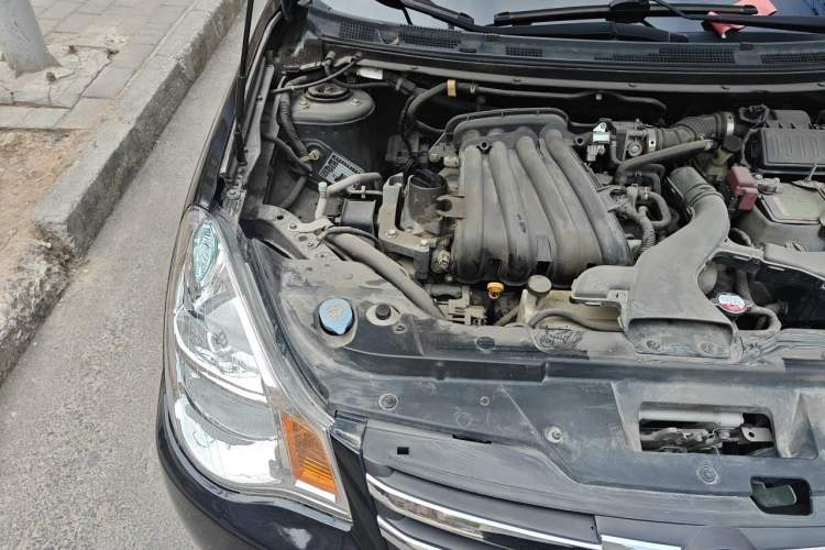 Used Nissan Sylphy 2012 Classic 1.6XE Manual Comfort Edition Engine Bay Right