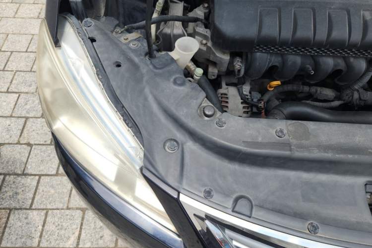 Used Nissan Sylphy 2012 1.6XE CVT Comfort Edition Engine Bay Right