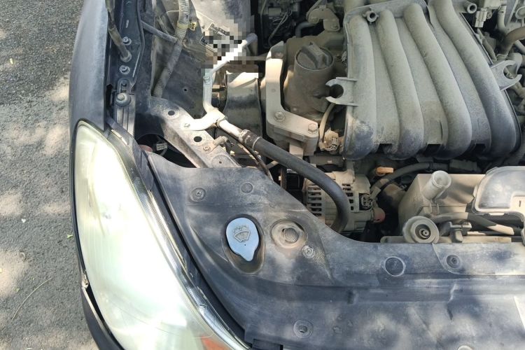 Used Nissan Sylphy 2012 Classic 1.6XE Manual Comfort Edition Engine Bay Right