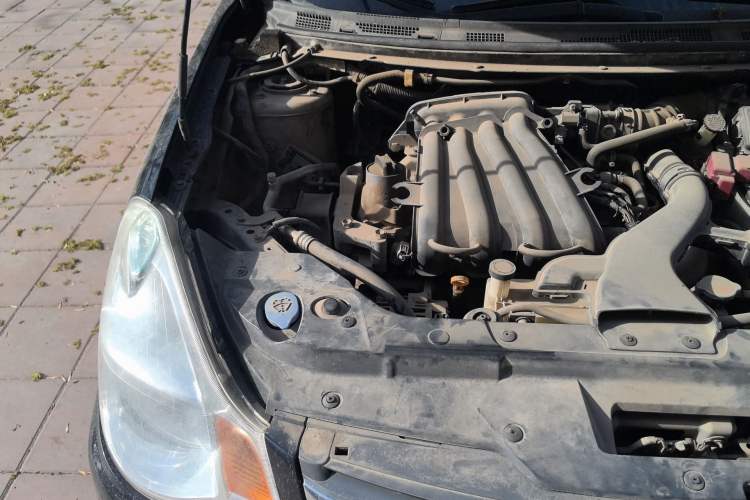 Used Nissan Sylphy 2012 Classic 1.6XE Manual Comfort Edition Engine Bay Right