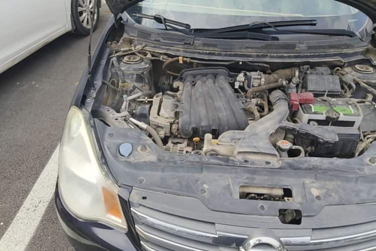 Used Nissan Sylphy 2012 Classic 1.6XE Manual Comfort Edition Engine Bay Right
