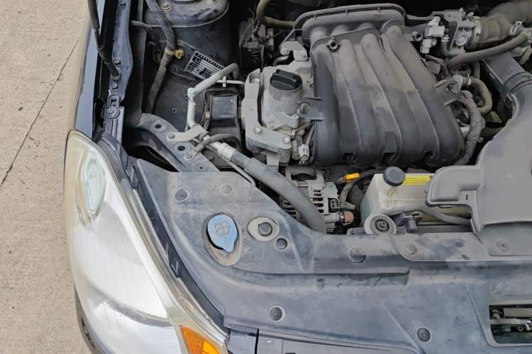 Used Nissan Sylphy 2012 Classic 1.6 XL Automatic Luxury Edition Engine Bay Right