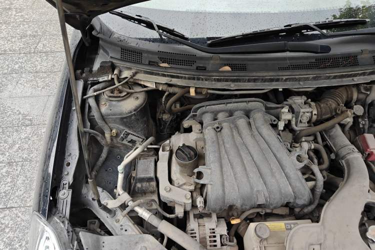 Used Nissan Sylphy 2012 Classic 1.6XE Automatic Comfort Edition Engine Bay Right