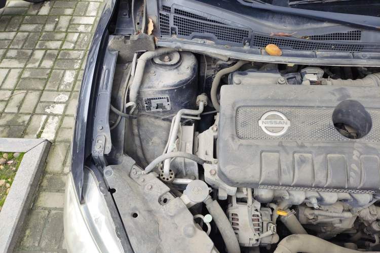 Used Nissan Sylphy 2012 1.6 XL CVT Luxury Edition Engine Bay Right