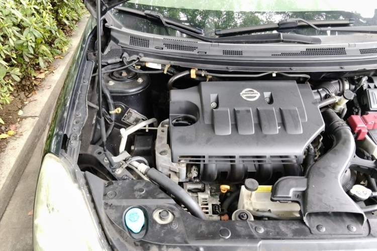 Used Nissan Sylphy 2012 1.6XE CVT Comfort Edition Engine Bay Right
