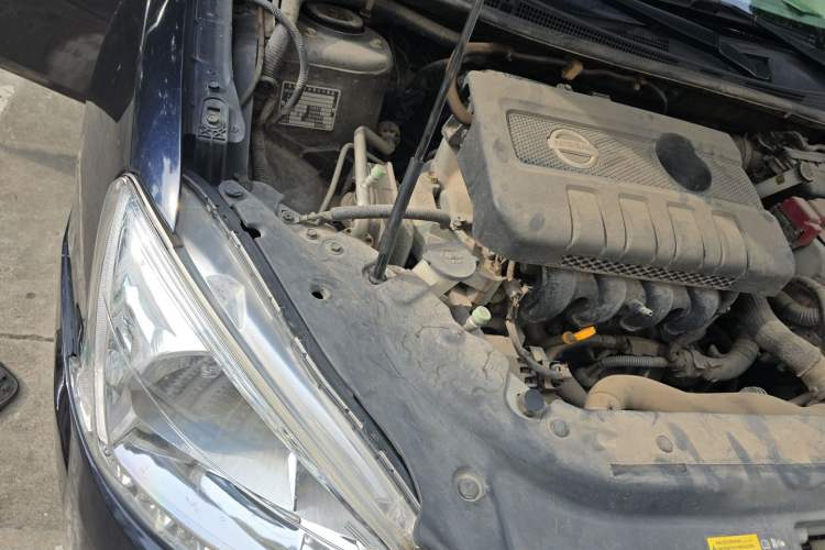Used Nissan Sylphy 2012 1.6XE CVT Comfort Edition Engine Bay Right
