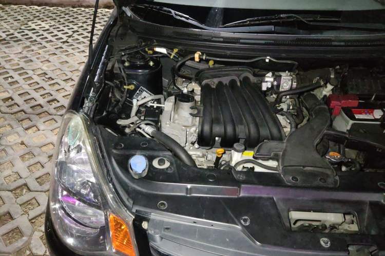 Used Nissan Sylphy 2012 Classic 1.6XE Manual Comfort Edition Engine Bay Right