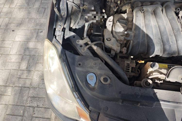 Used Nissan Sylphy 2012 Classic 1.6XE Manual Comfort Edition Engine Bay Right
