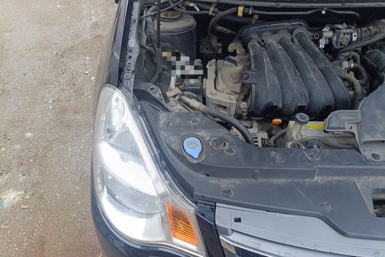 Used Nissan Sylphy 2012 Classic 1.6XE Manual Comfort Edition Engine Bay Right