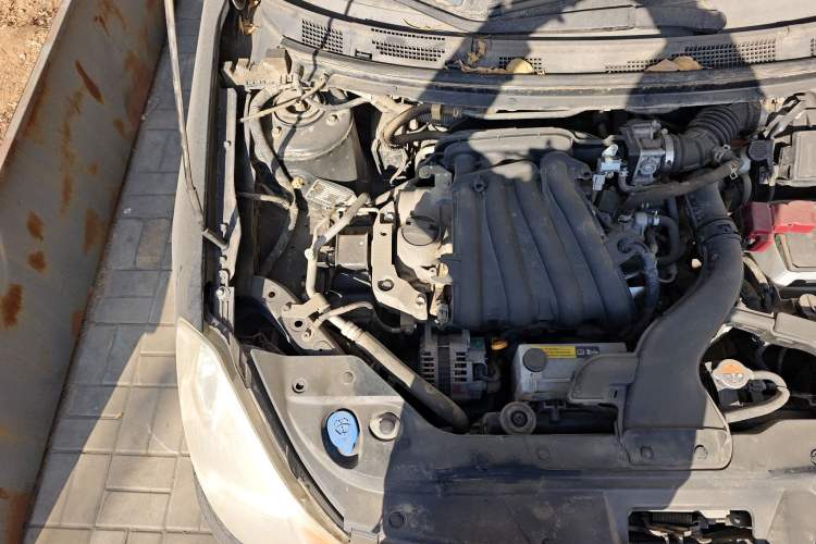Used Nissan Sylphy 2012 Classic 1.6XE Manual Comfort Edition Engine Bay Right