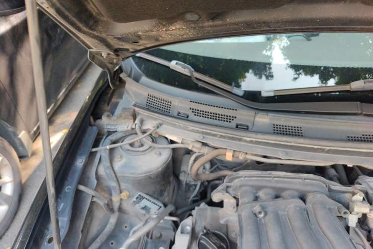 Used Nissan Sylphy 2012 Classic 1.6XE Automatic Comfort Edition Engine Bay Right