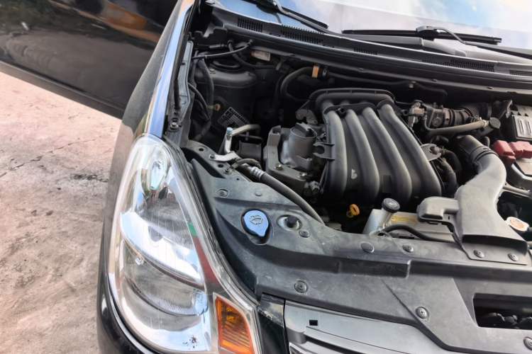 Used Nissan Sylphy 2012 Classic 1.6XE Manual Comfort Edition Engine Bay Right