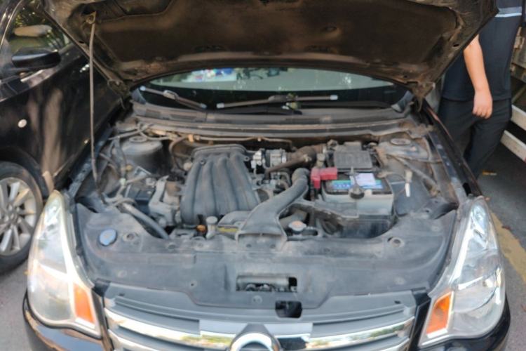 Used Nissan Sylphy 2012 Classic 1.6XE Automatic Comfort Edition Engine Bay