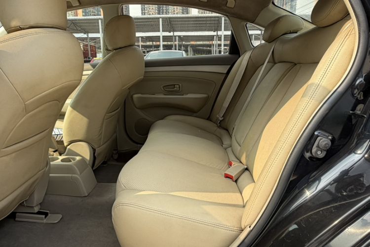 Used Nissan Sylphy 2012 Classic 1.6XE Automatic Comfort Edition Exterior 10