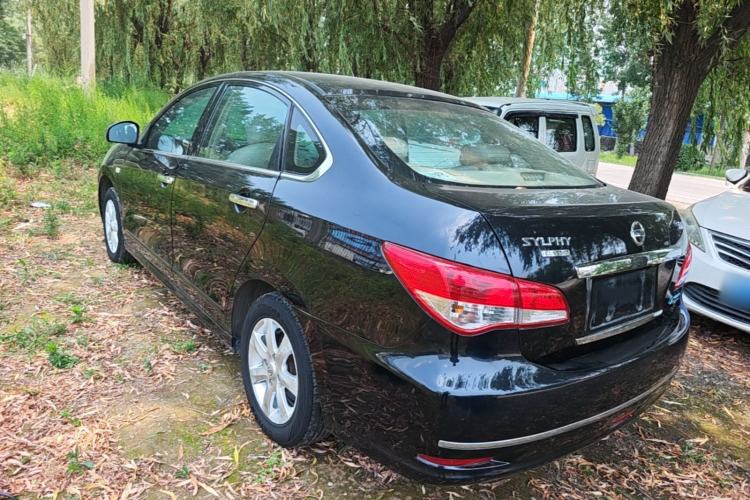 Used Nissan Sylphy 2012 Classic 1.6XE Manual Comfort Edition Exterior 2