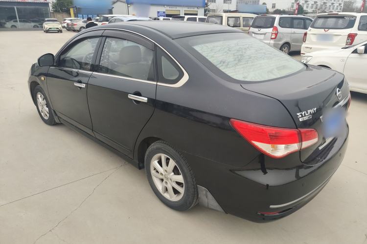 Used Nissan Sylphy 2012 Classic 1.6 XL Automatic Luxury Edition Exterior 2