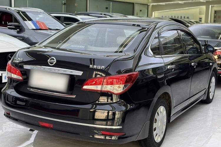 Used Nissan Sylphy 2012 Classic 1.6XE Automatic Comfort Edition Exterior 4
