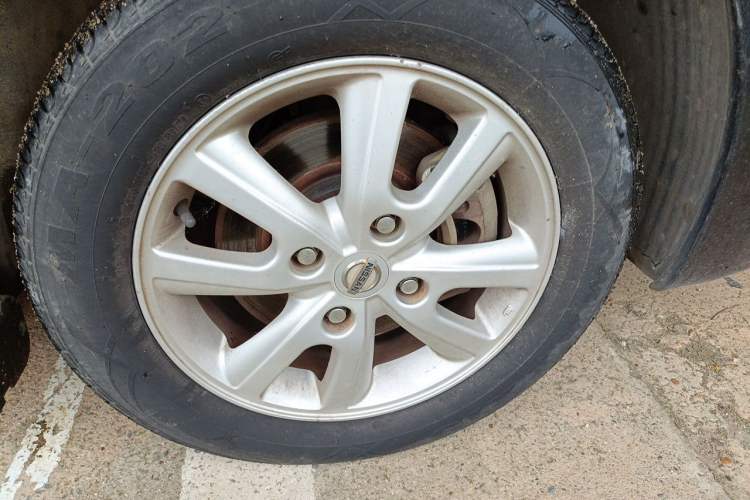 Used Nissan Sylphy 2012 Classic 1.6XE Manual Comfort Edition Exterior 4