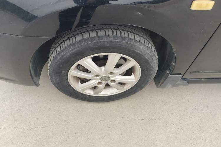 Used Nissan Sylphy 2012 Classic 1.6 XL Automatic Luxury Edition Exterior 4